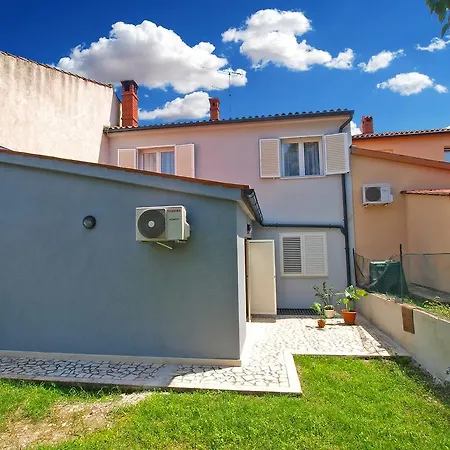 Apartments Nadija 1366 Pula Exterior photo