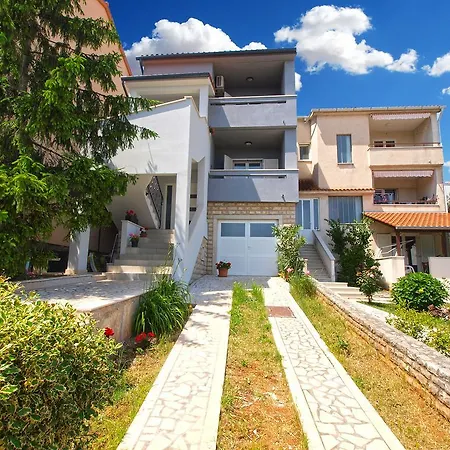Apartments Nadija 1366 Pula Exterior photo